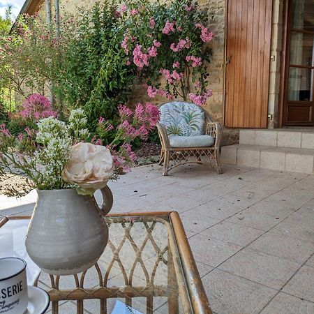 3 Self-Contained Gites With Pool And Games Room Saint-Georges-de-Noisné Buitenkant foto