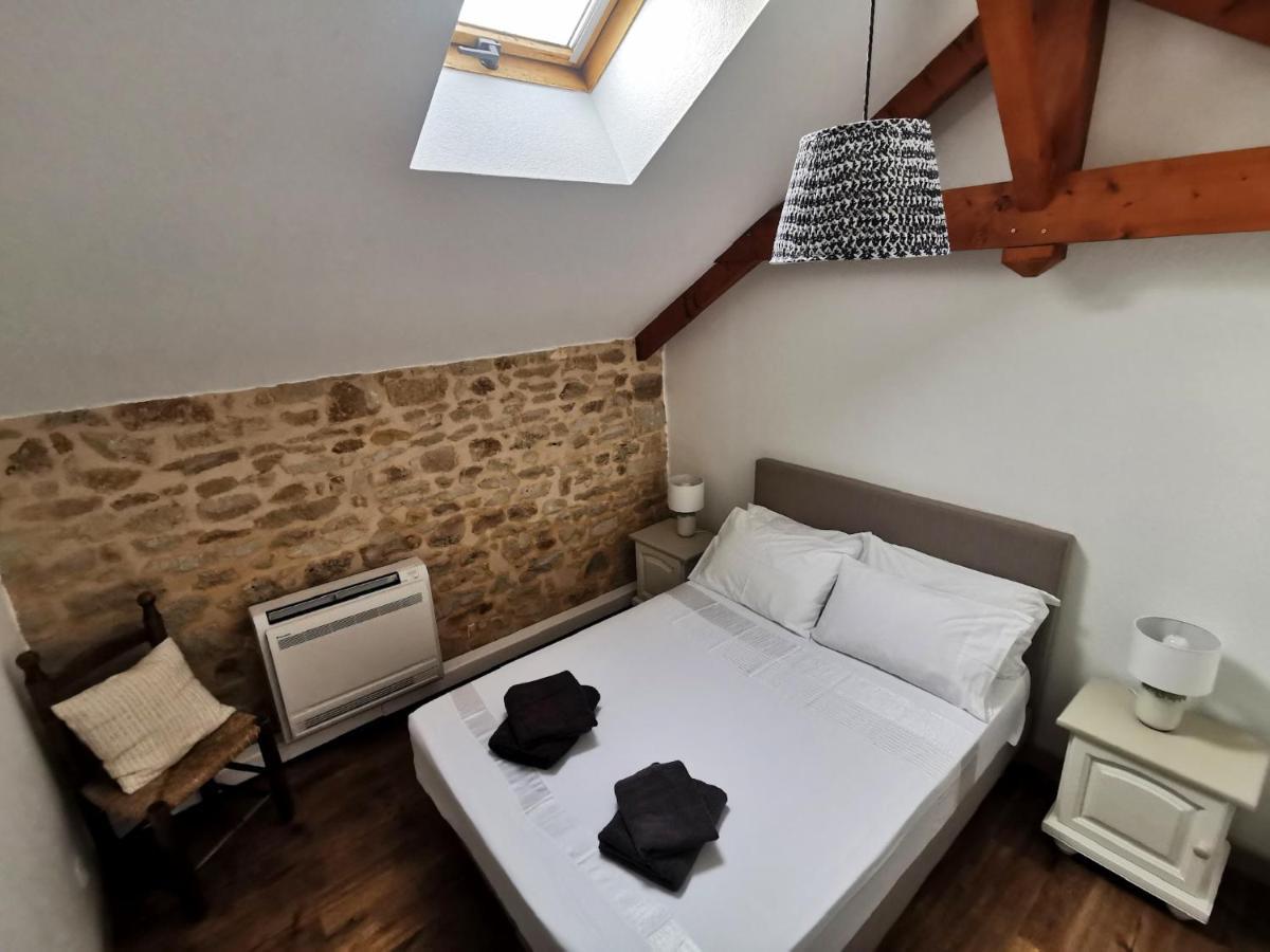 3 Self-Contained Gites With Pool And Games Room Saint-Georges-de-Noisné Buitenkant foto