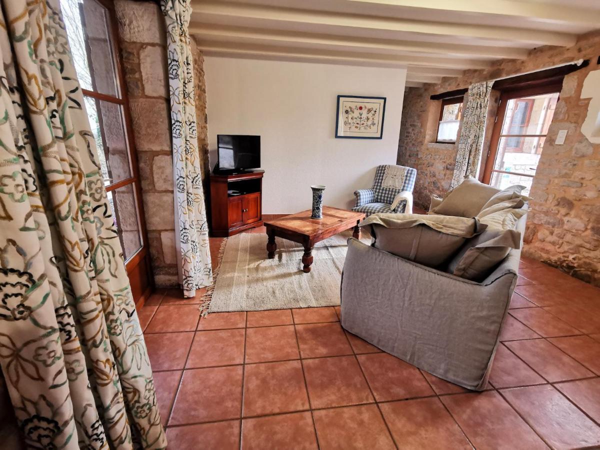3 Self-Contained Gites With Pool And Games Room Saint-Georges-de-Noisné Buitenkant foto