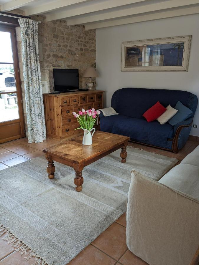 3 Self-Contained Gites With Pool And Games Room Saint-Georges-de-Noisné Buitenkant foto