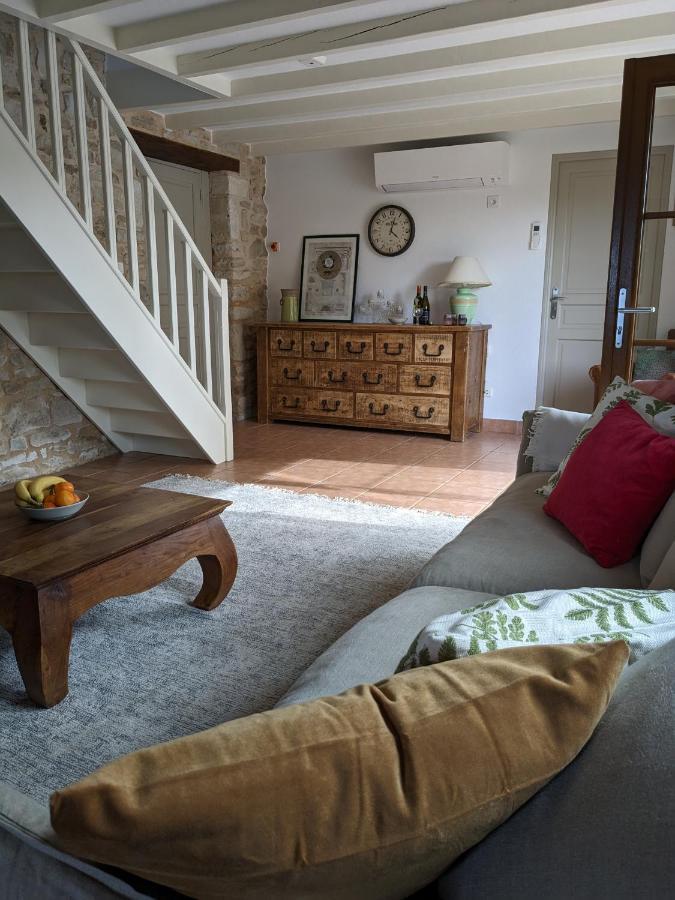 3 Self-Contained Gites With Pool And Games Room Saint-Georges-de-Noisné Buitenkant foto
