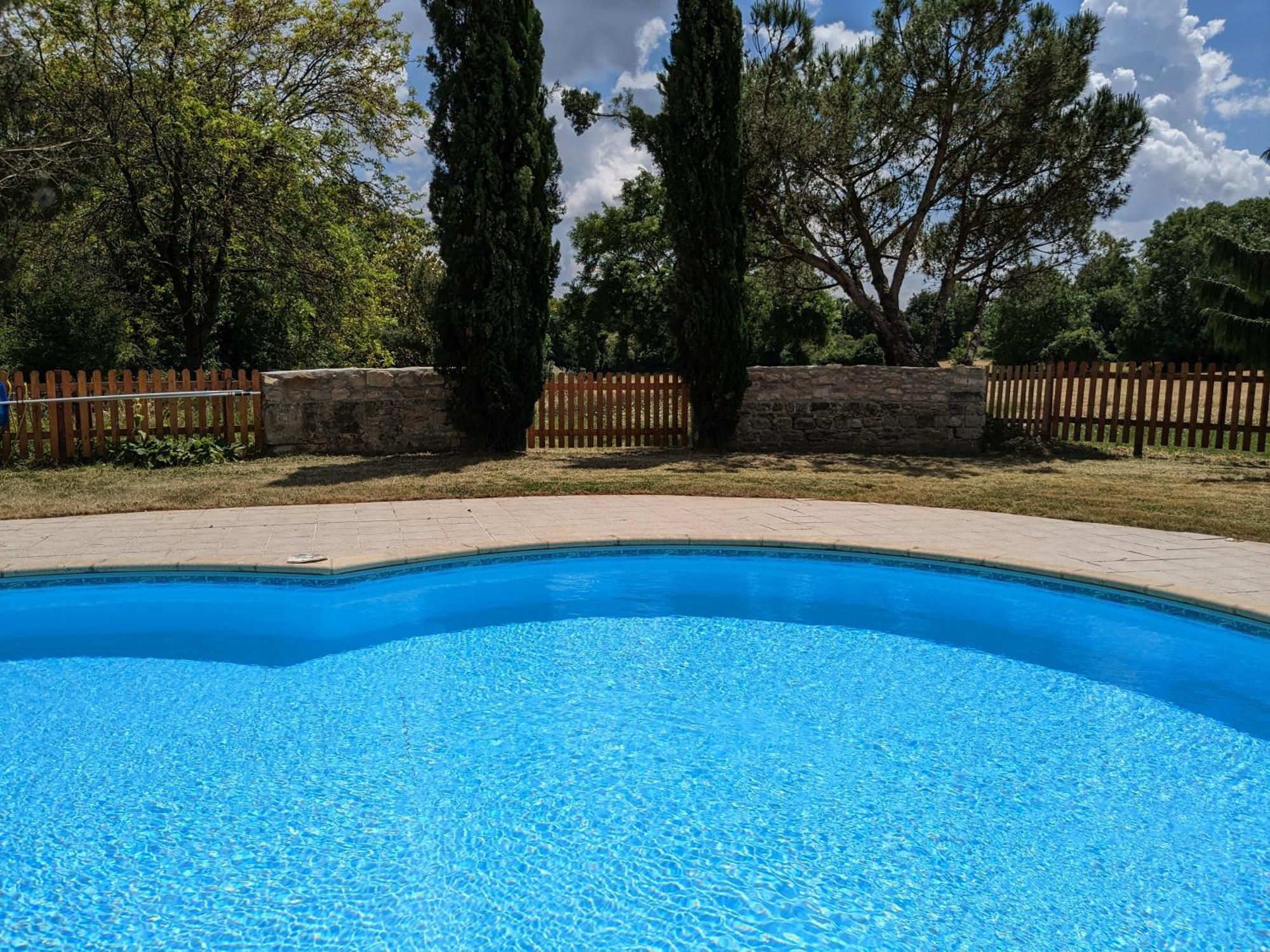 3 Self-Contained Gites With Pool And Games Room Saint-Georges-de-Noisné Buitenkant foto